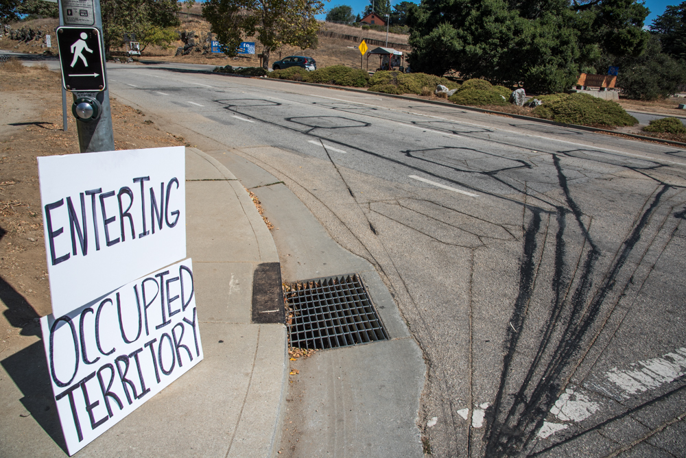 Alex Darocy Photography On UCSC MoveIn Day, Activists Greet Students