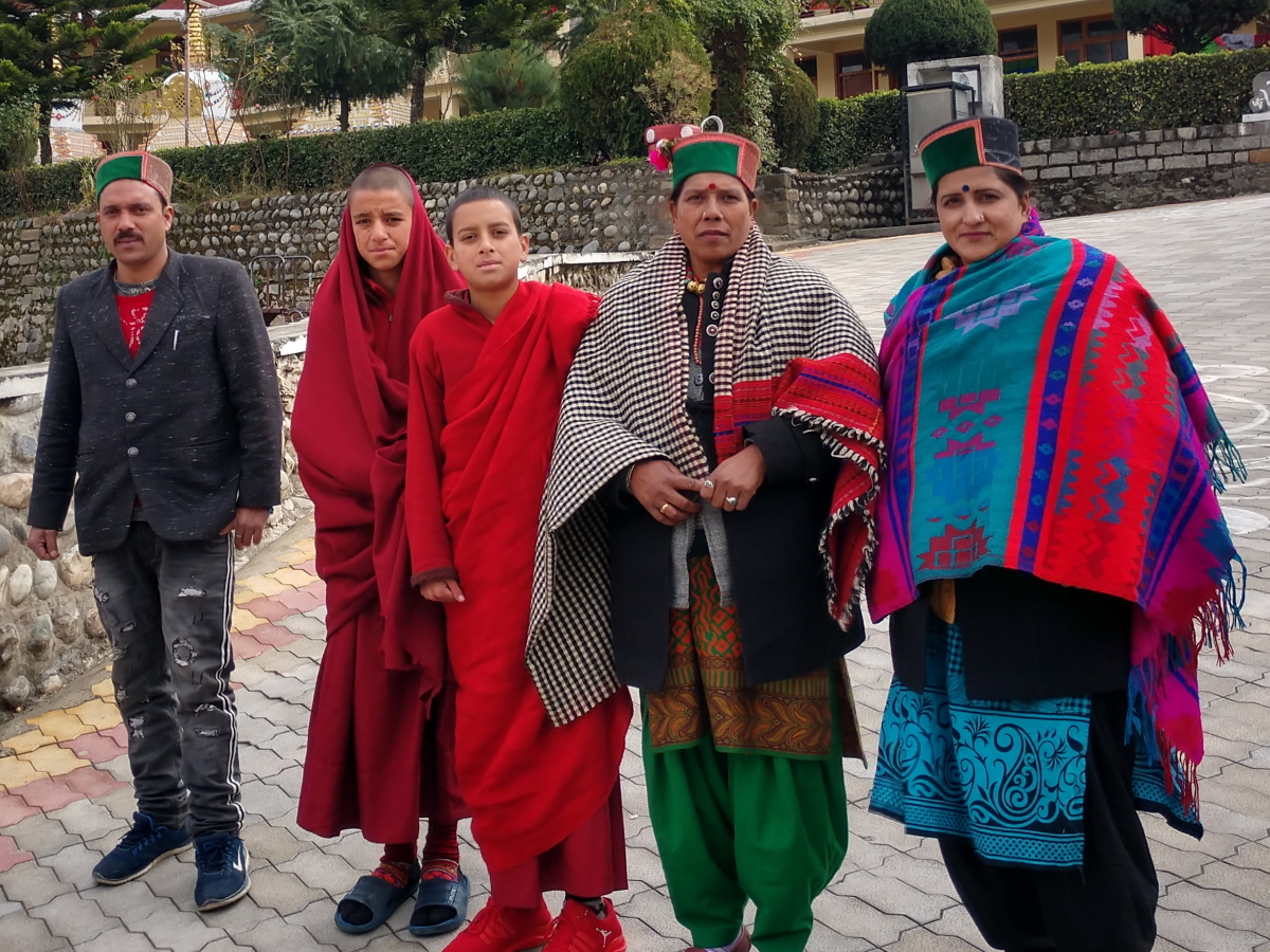 Himachali Traditional Dresses Explained|Himachal Pradesh vlog|Himachali  village life|Himachal Beauty - YouTube
