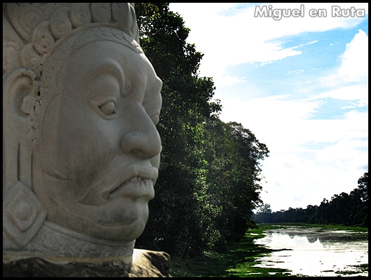 Angkor-Thom-South-Gate