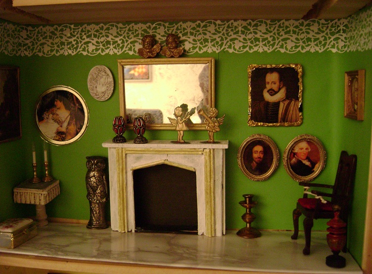 Dollhouse escapes: Art gallery