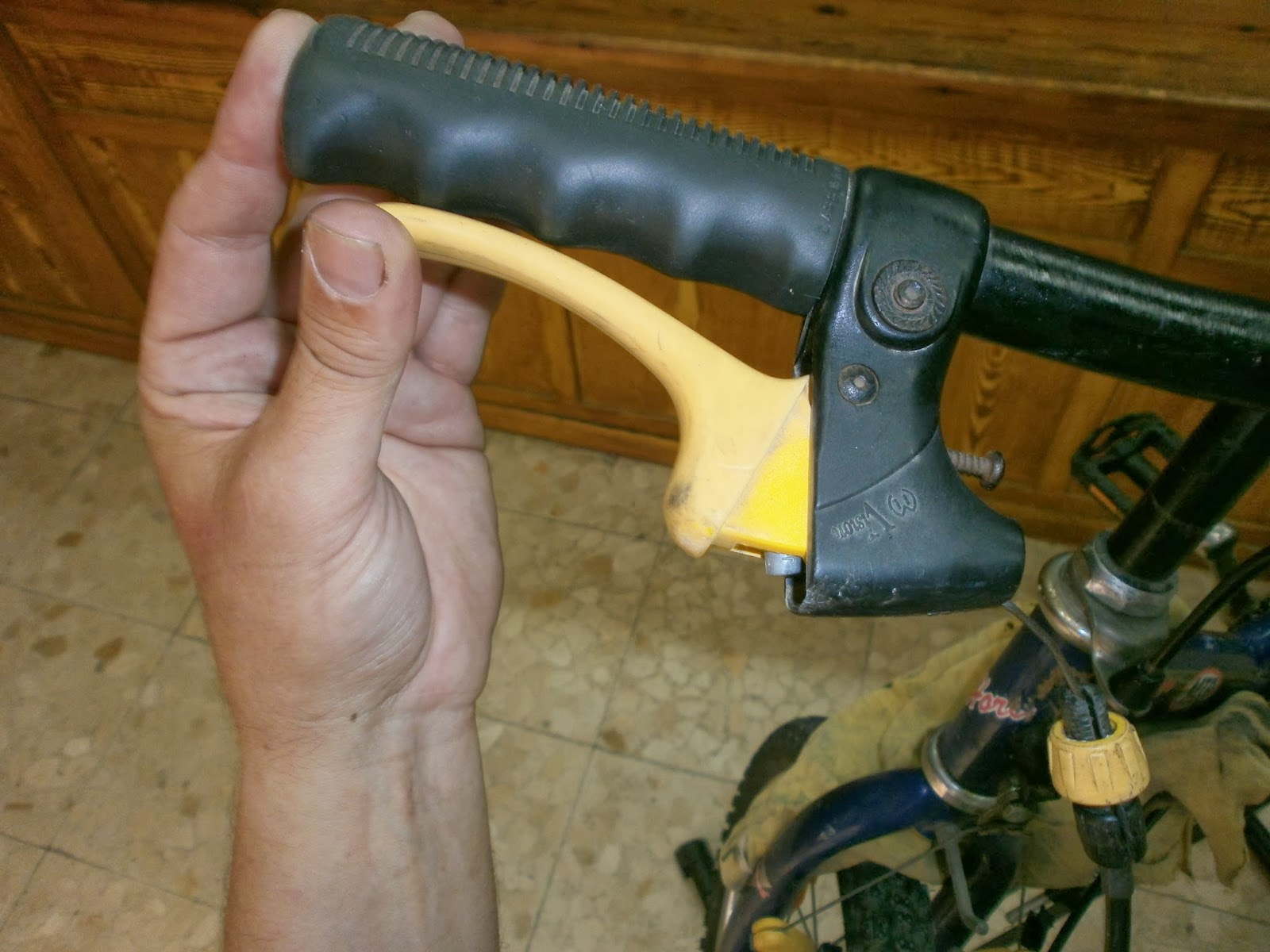 elTallerdeCarlos Poner a punto bici. cambiar cables y fundas de bici