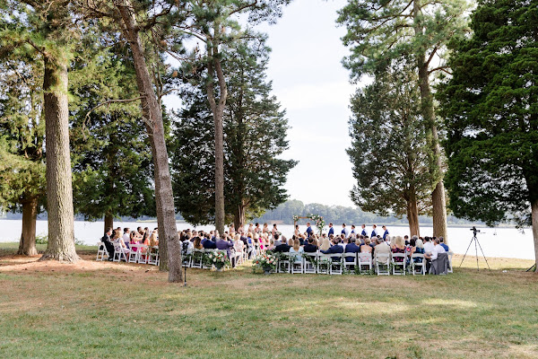 Summer Wedding at Brittland Manor photographed by Maryland Wedding Photographer Heather Ryan Photography