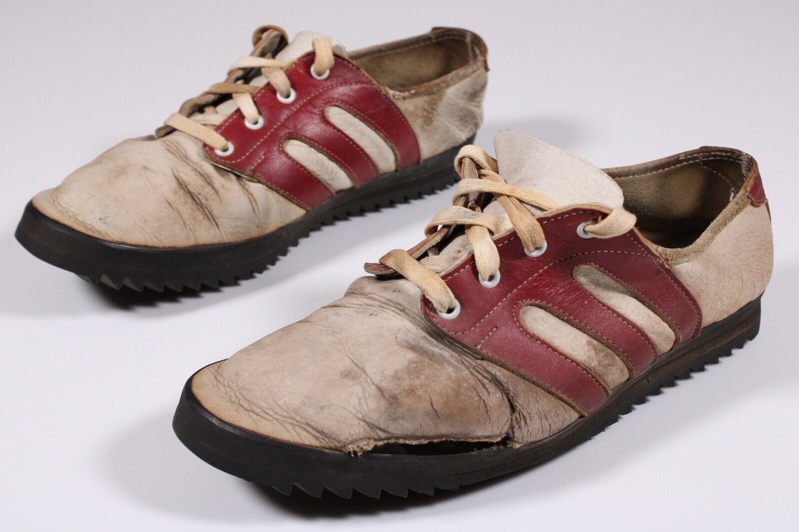 elke keer fee Gezicht omhoog Sport Shoes: Sandshoes to Tennis Shoes (1832 - 1960)