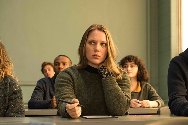 Black Mirror Streaming Saison 4 Black Mirror saison 4 - Episode 01 et Episode 02 - Le chien critique