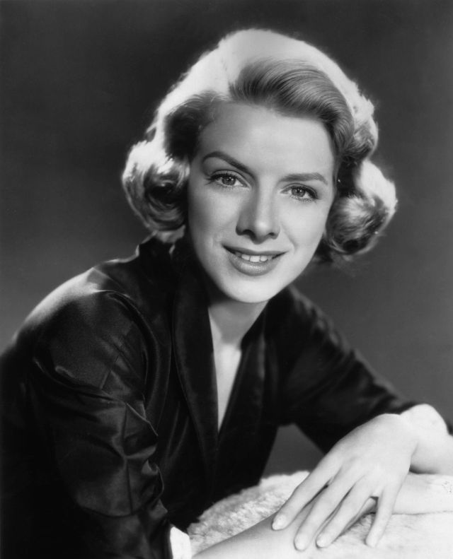Glamorous Photos of Rosemary Clooney in the 1940s and ’50s Vintage