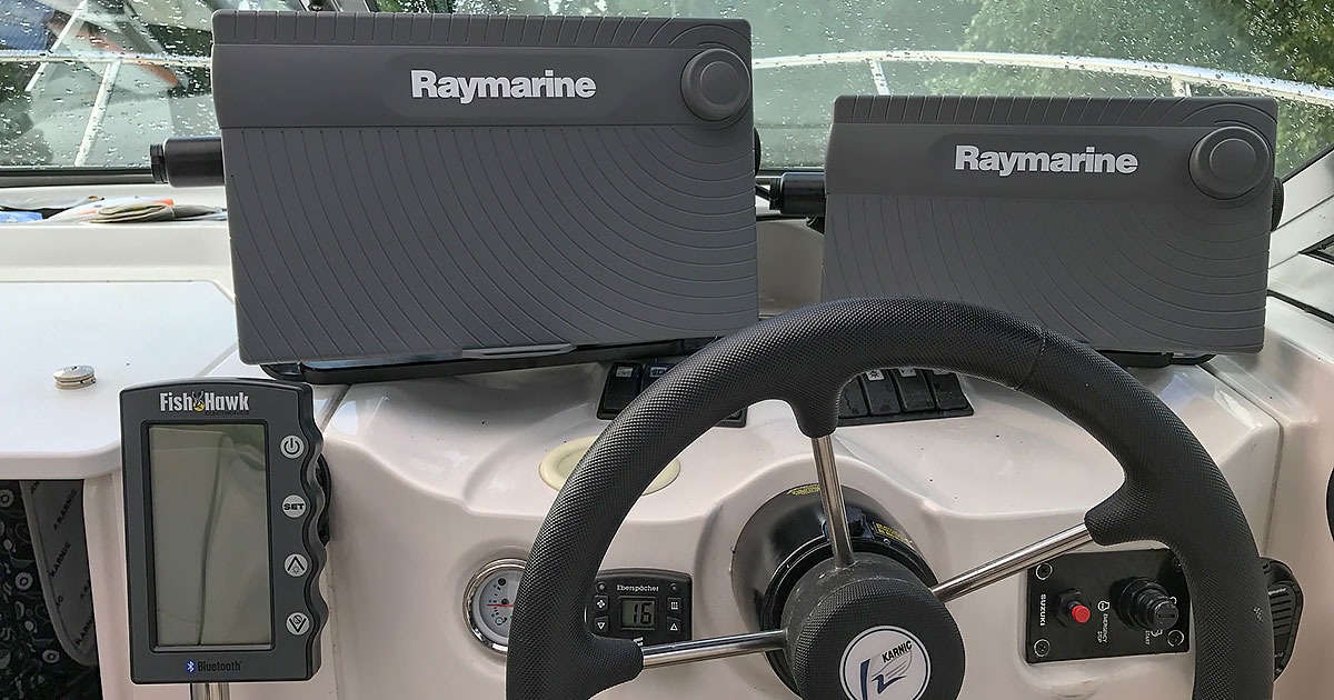 Team Propell fiske Fish Hawk X4D montert i båten