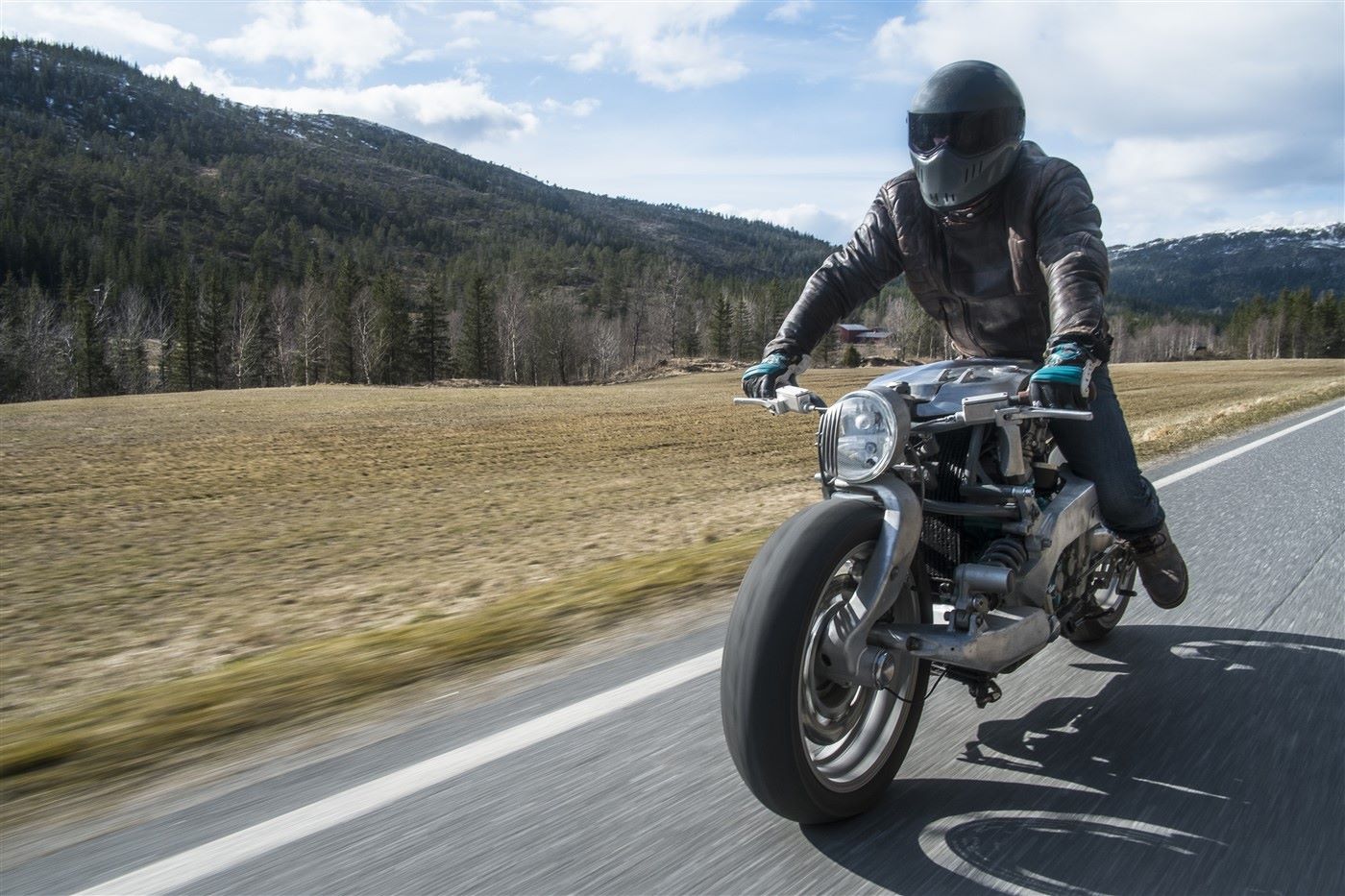 Yamaha GTS 1000 Custom