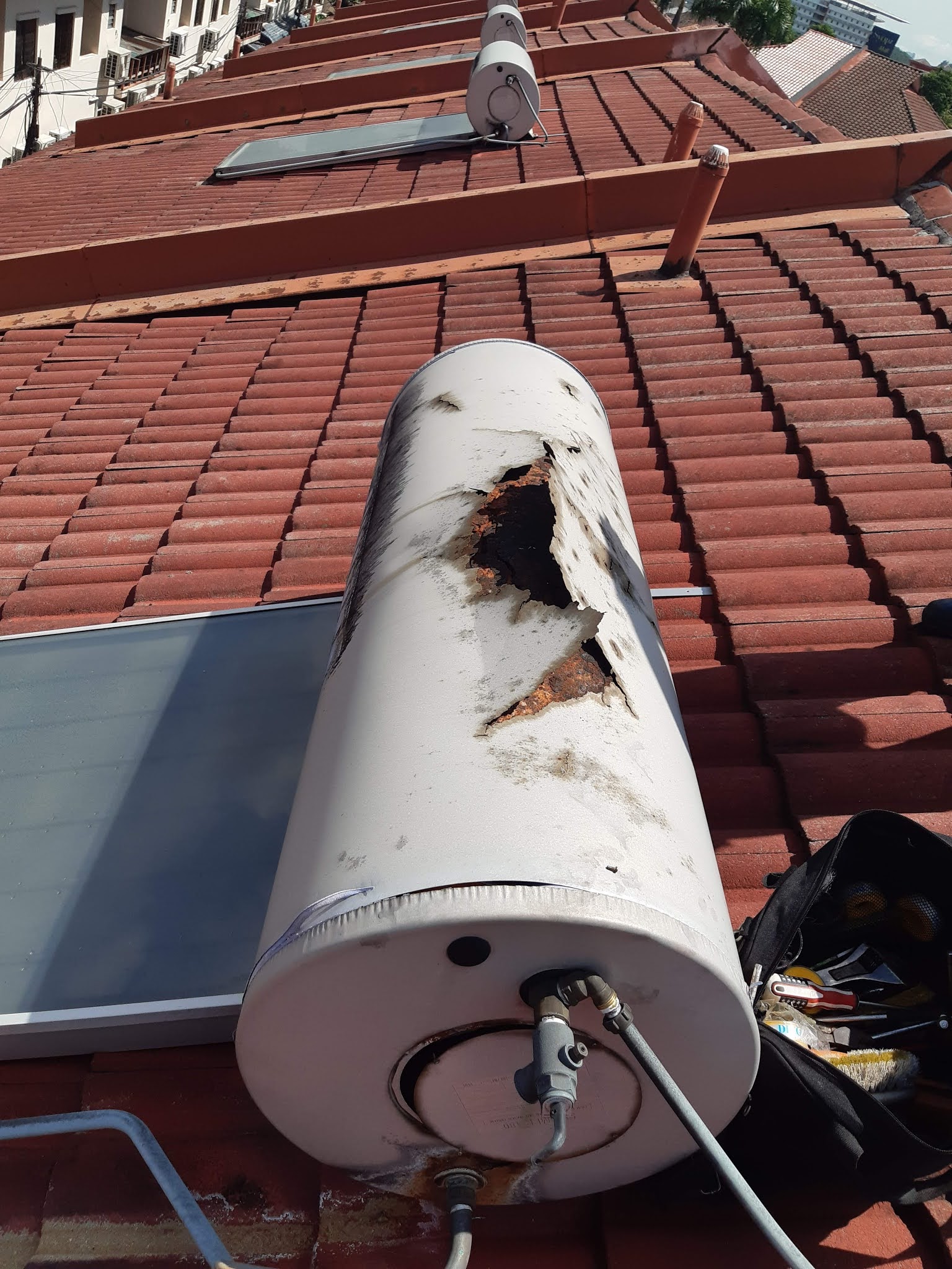 Why is my solar hot water not working?