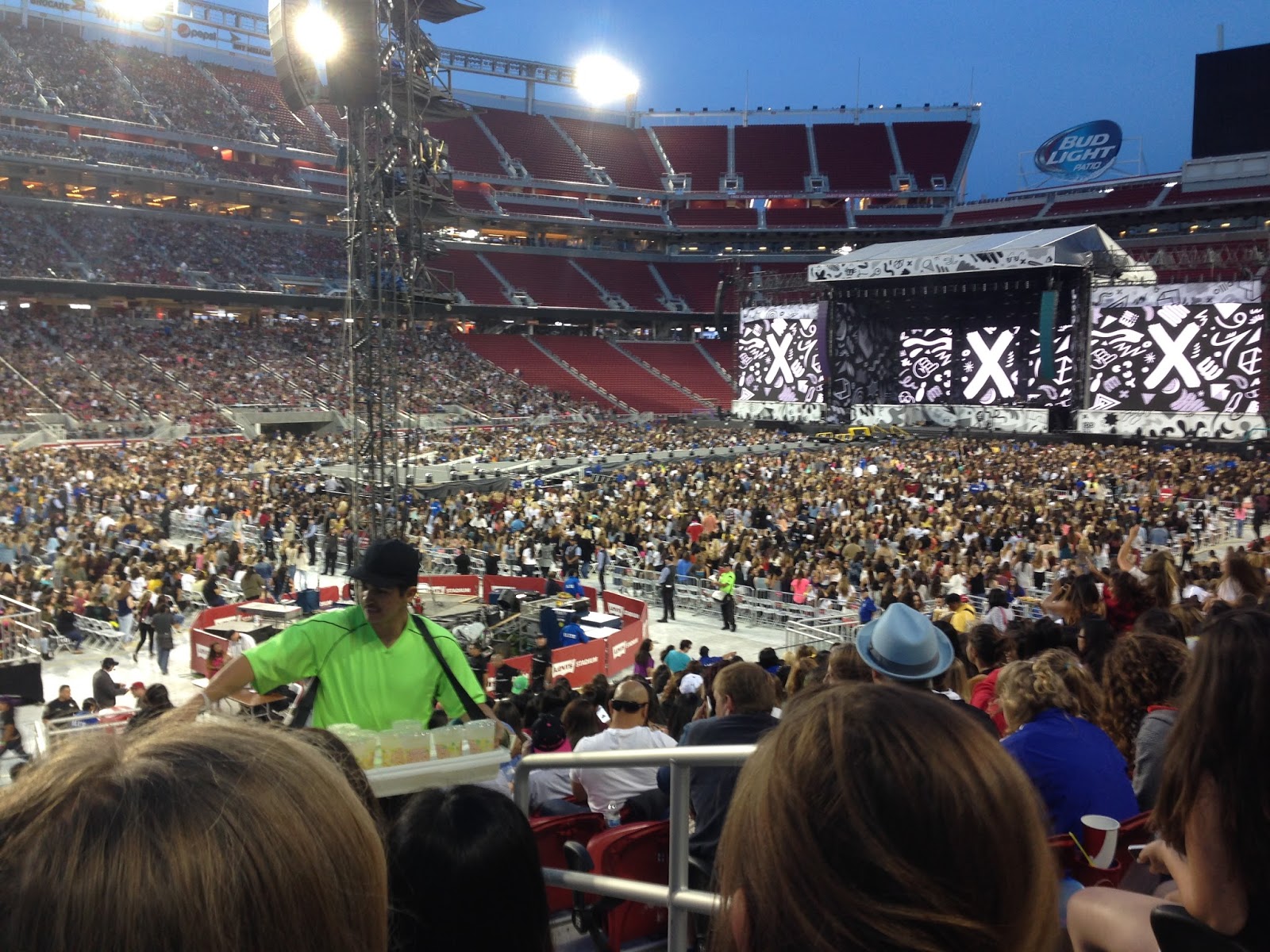 thecaitlynlee: My One Direction Concert Experience!