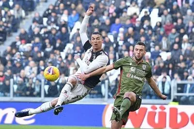 Cristiano Ronaldo anota el 'hat trick' de la Segunda mitad Contra Cagliari