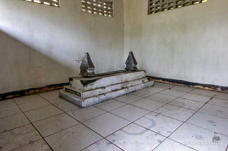 makam aroeng binang kebejen kebumen