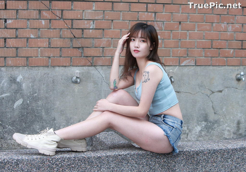 Image Taiwanese Lovely and Sexy Girl – 泱泱 - Low Top and Jeans Pants - TruePic.net - Picture-35