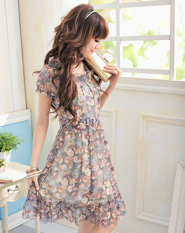 Fashion and Style: Cute Japanese and Korean dresses