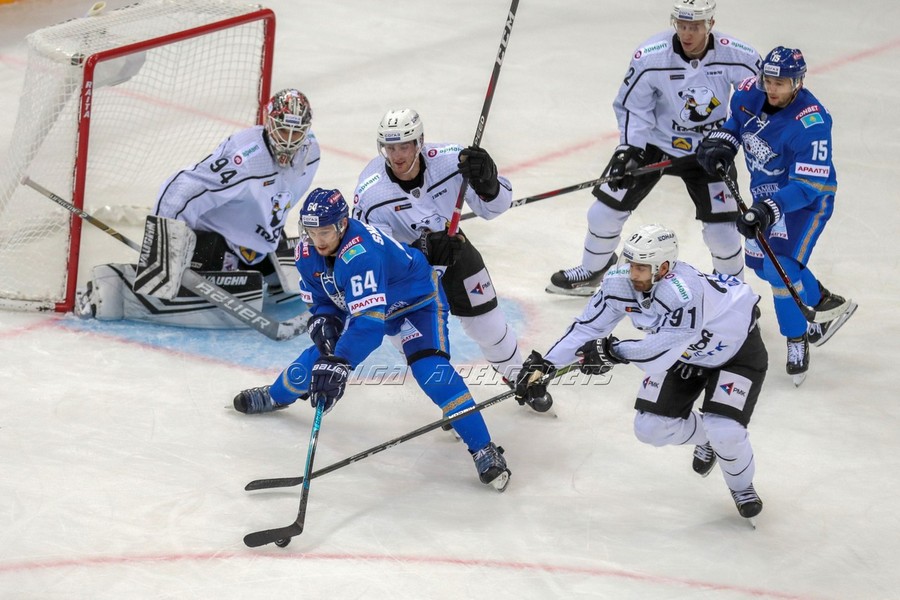 хк трактор. трактор у хк трактор. хоккейная команда трактор челябинск. форма хк авангард 2022-2023. игры трактора кхл сегодня.