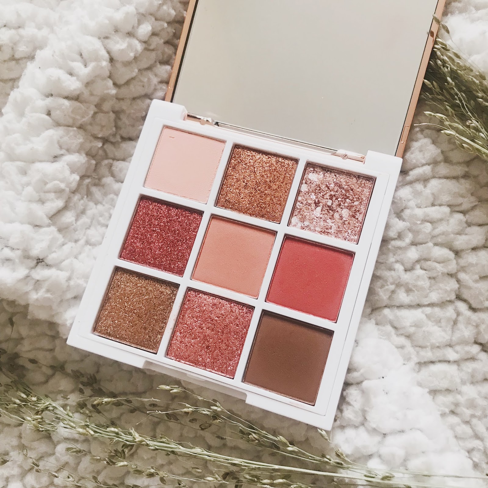 REVIEW Esqa Peach Goddess Eyeshadow Palette Asteria Beauty