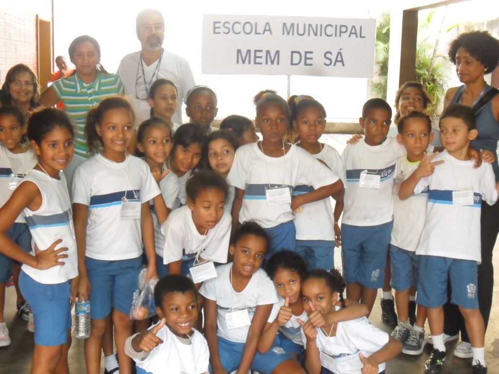 01.03.003 - ESCOLA MUNICIPAL MEM DE SÁ: Jogos Estudantis - abertura