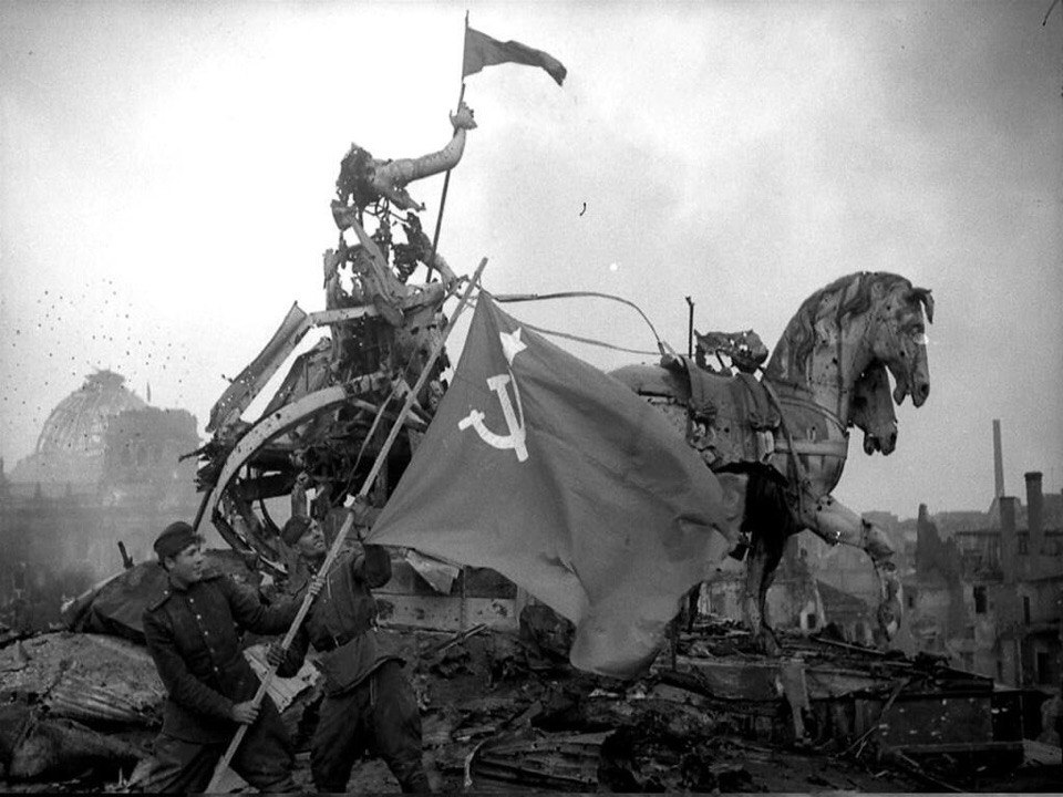 Берлин 9 мая 1945 Берлин 9 мая 1945
