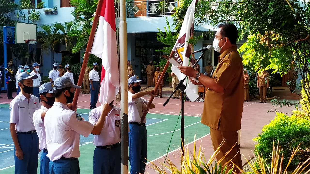 Pelantikan dan Pengambilan Janji Kepengurusan Baru OSIS