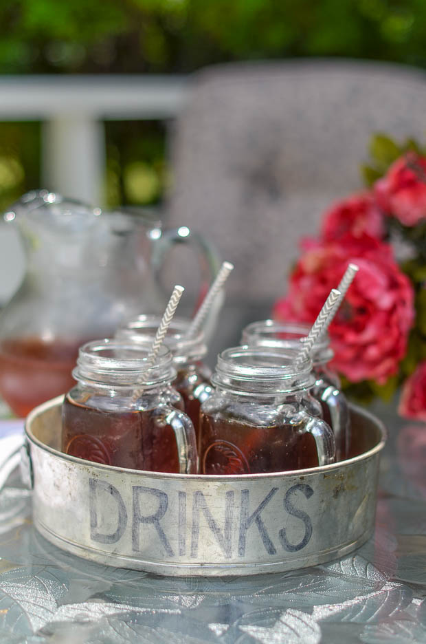 This metal serving tray for your summer beverages is created from an old springform pan. { anderson + grant for Craftberry Bush } 