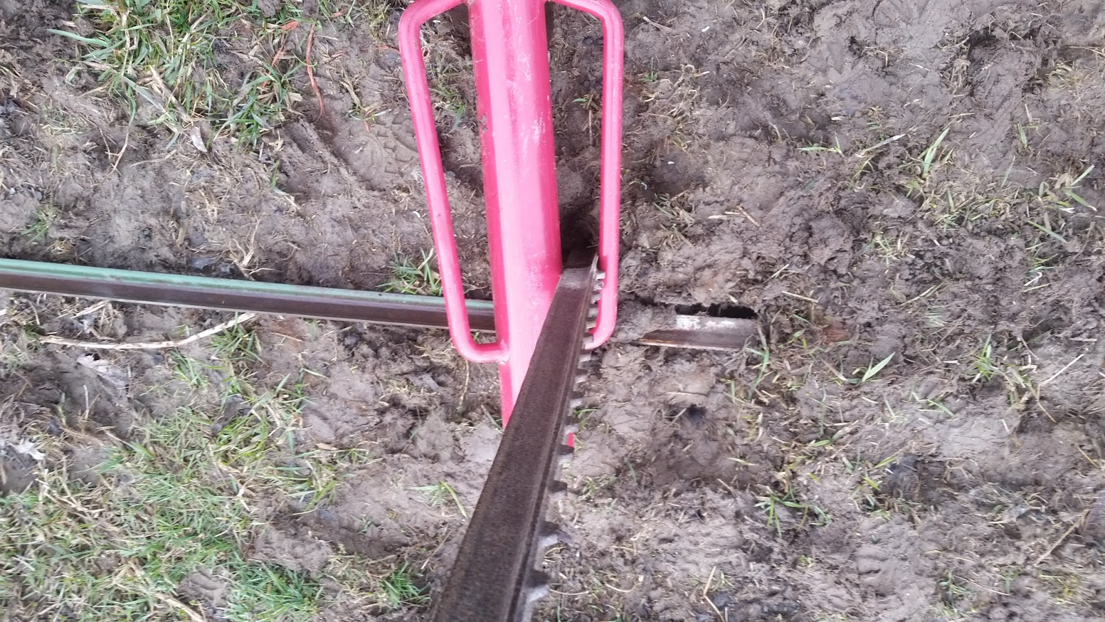 Eaton Rapids Joe Extracting cattle scratching posts