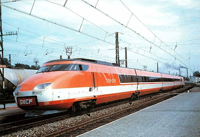 SNCF+Turbotrain+TGV+001+en+Gare+de+Morcenx.jpg