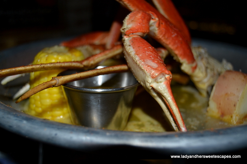 Crackin' at Claw BBQ, Crabshack and Grill Lady & her Sweet Escapes