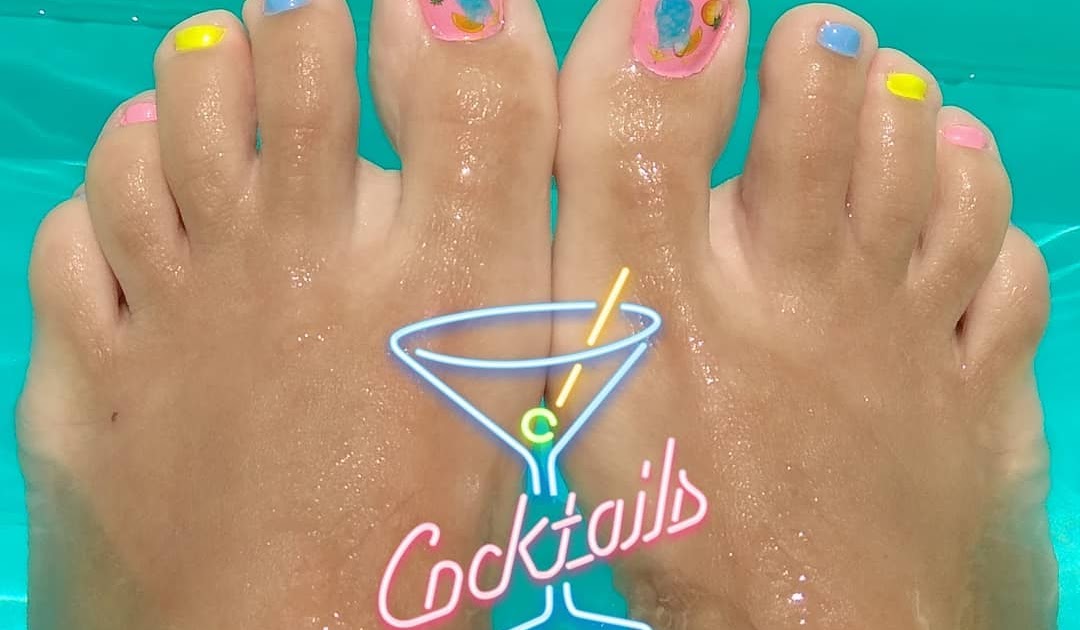 El Mundo del Nail Art Pedicura Express con Kastiny Gel Polish