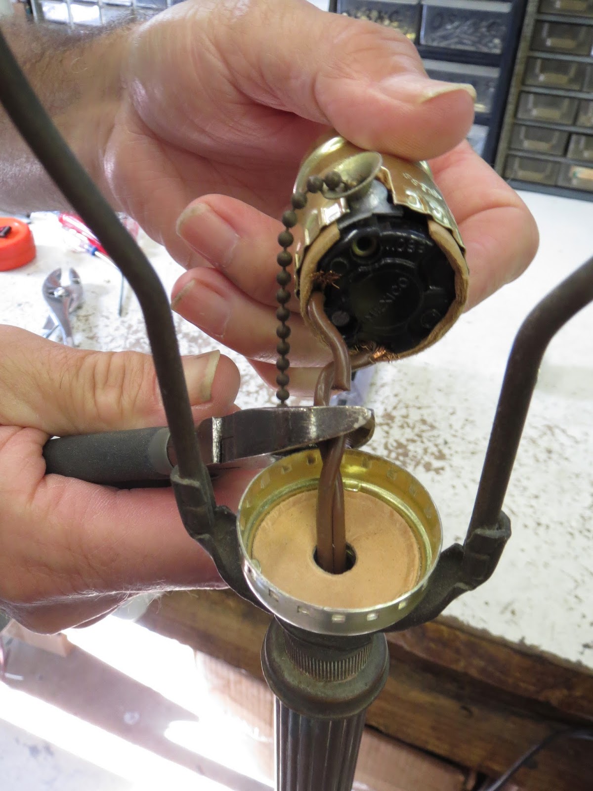 How To Replace Lamp Cord And Socket