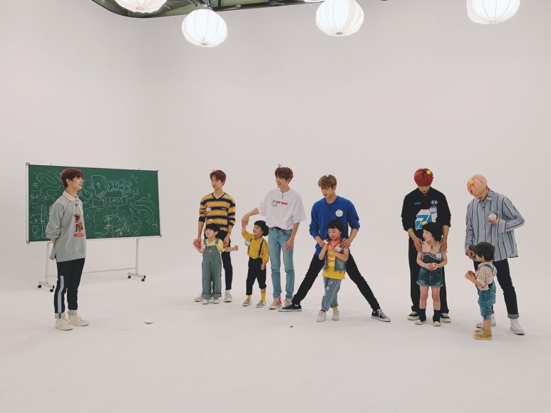 애기들 보고 주접력 급상승한 아이돌 | 인스티즈