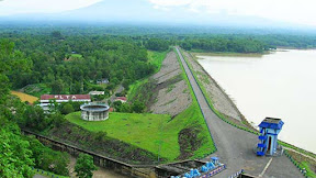Tourist attraction Gajah Mungkur reservoir in Wonogiri