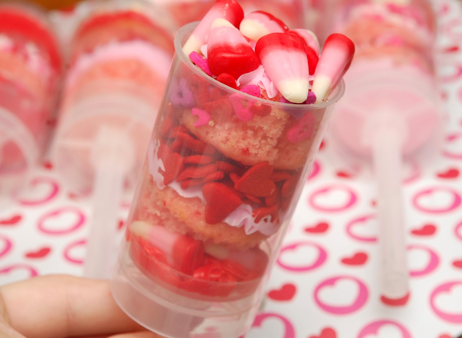 CAKE & CANDY FILLED PUSH POPS! Hugs and Cookies XOXO