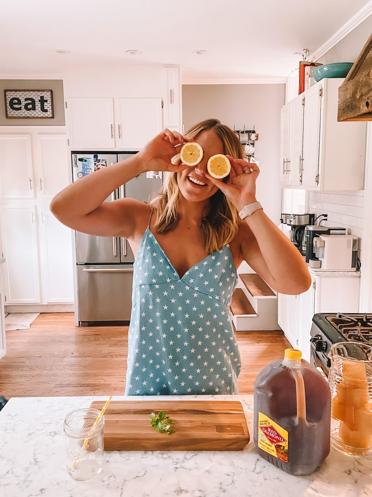 OKC blogger Amanda Martin makes an Okie Sweet Tea Slush for her Memorial Day BBQ