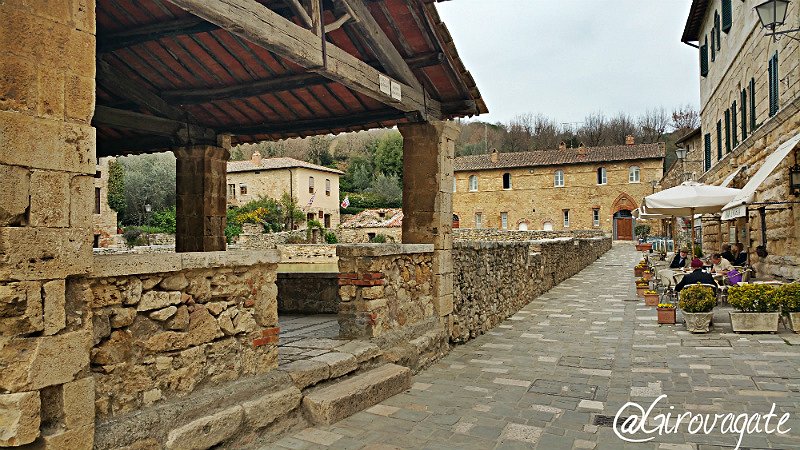 vintage tours vespa bagno vignoni