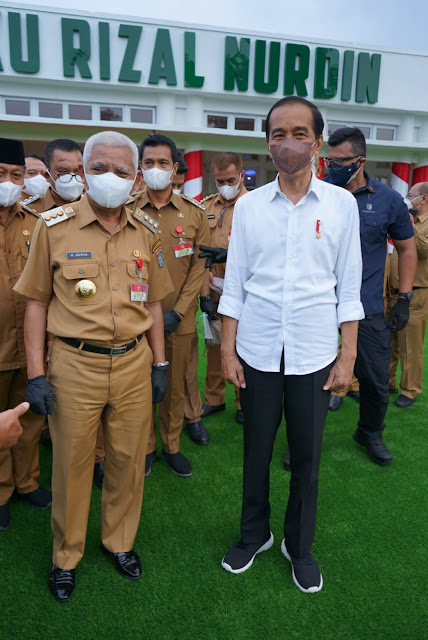 Bupati Asahan Menghadiri Kunjungan Kerja Presiden Jokowi di Rumah Dinas Gubernur Sumut Bupati Asahan Menghadiri Kunjungan Kerja Presiden Jokowi di Rumah Dinas Gubernur Sumut