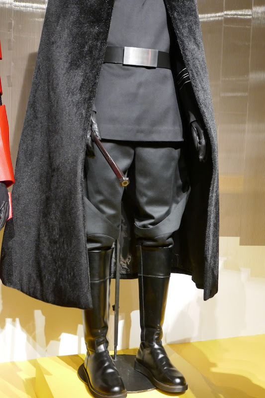 Star Wars: The Rise of Skywalker General Pryde costume detail Star Wars Rise of Skywalker General Pryde costume