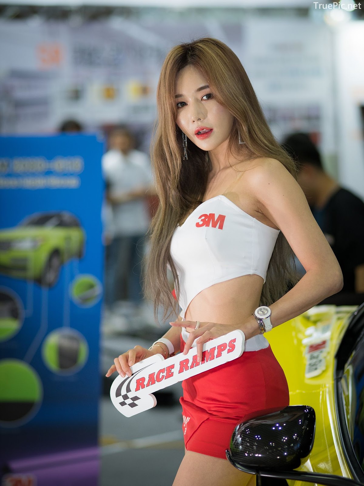 Korean Racing Model - Han Ga Eun - Seoul Auto Salon 2019 - Picture 3