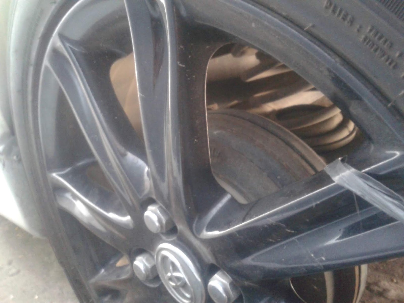 Wallpaper Velg Mobil