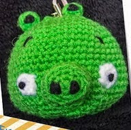 http://translate.google.es/translate?hl=es&sl=en&tl=es&u=http%3A%2F%2Fsnacksieshandicraftcorner.blogspot.com.es%2F2011%2F09%2Fgreen-pig-crochet-pattern.html