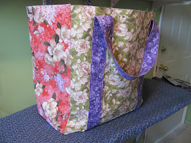 Inspired by Fabric: Tutorial: Oversized Beach Tote