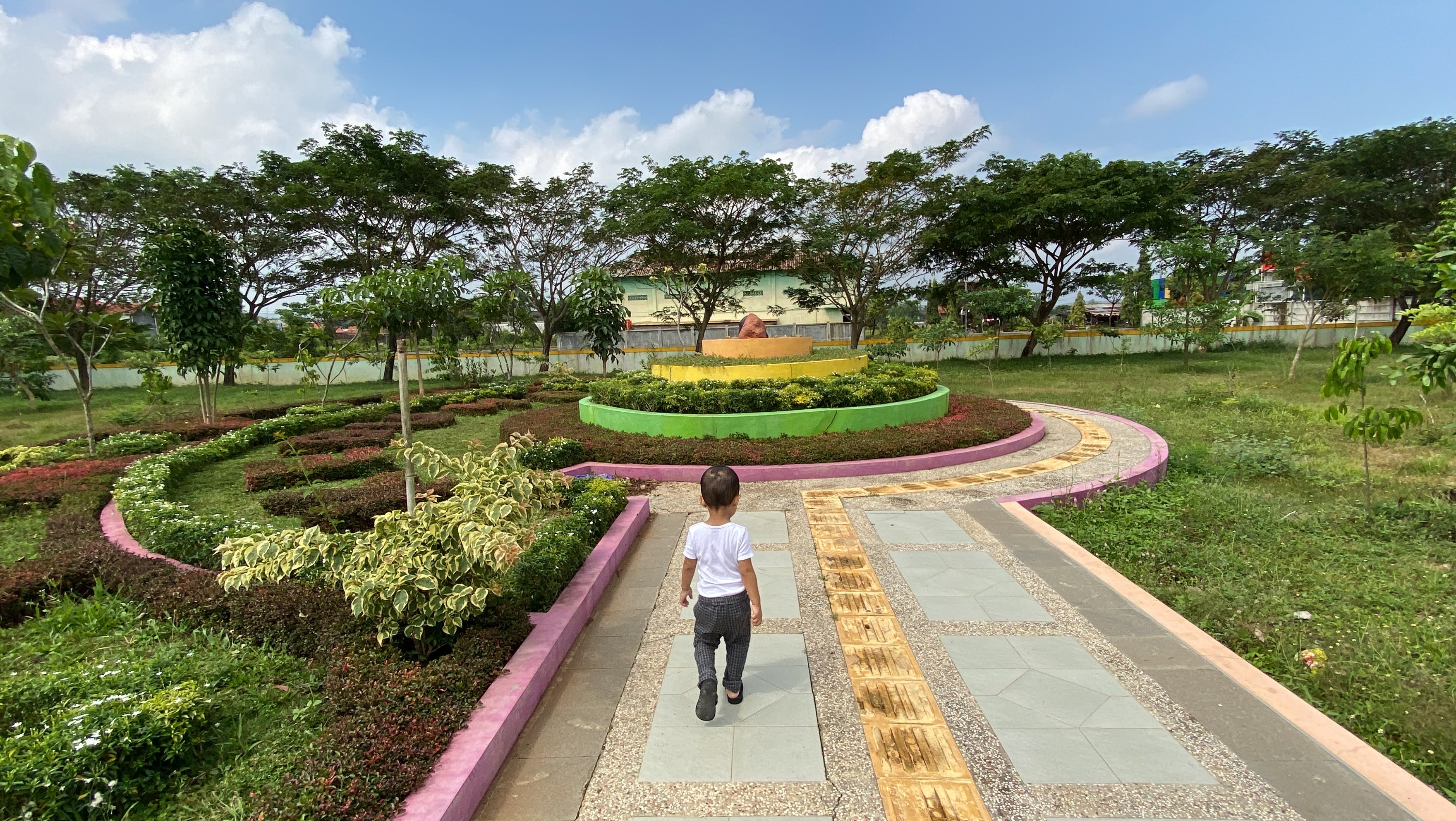 Hutan Kota Wanamukti Kebumen ~ JALAN JALAN MAKAN MAKAN