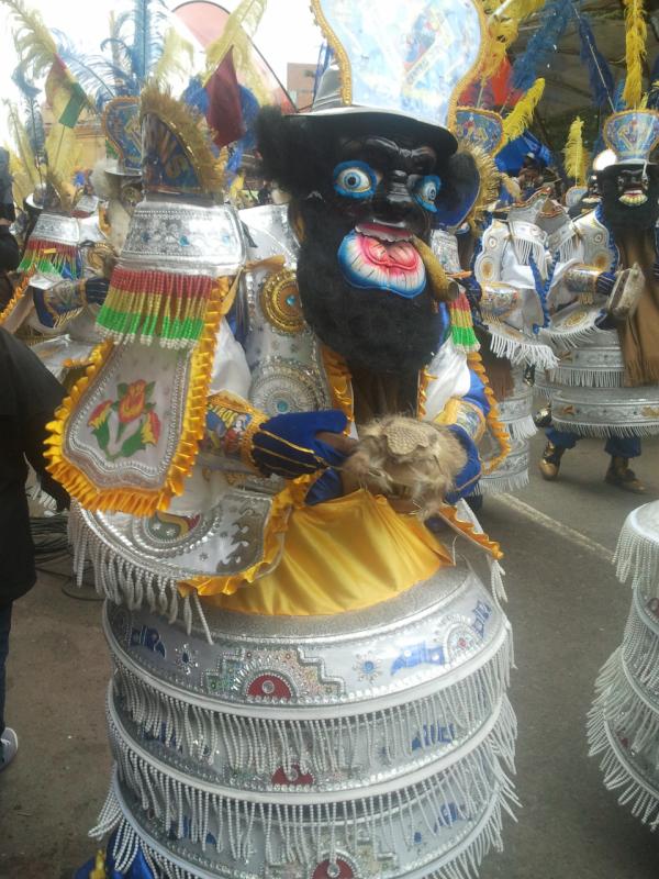 Mitología del Carnaval de Oruro estará presente en los trajes de moreno