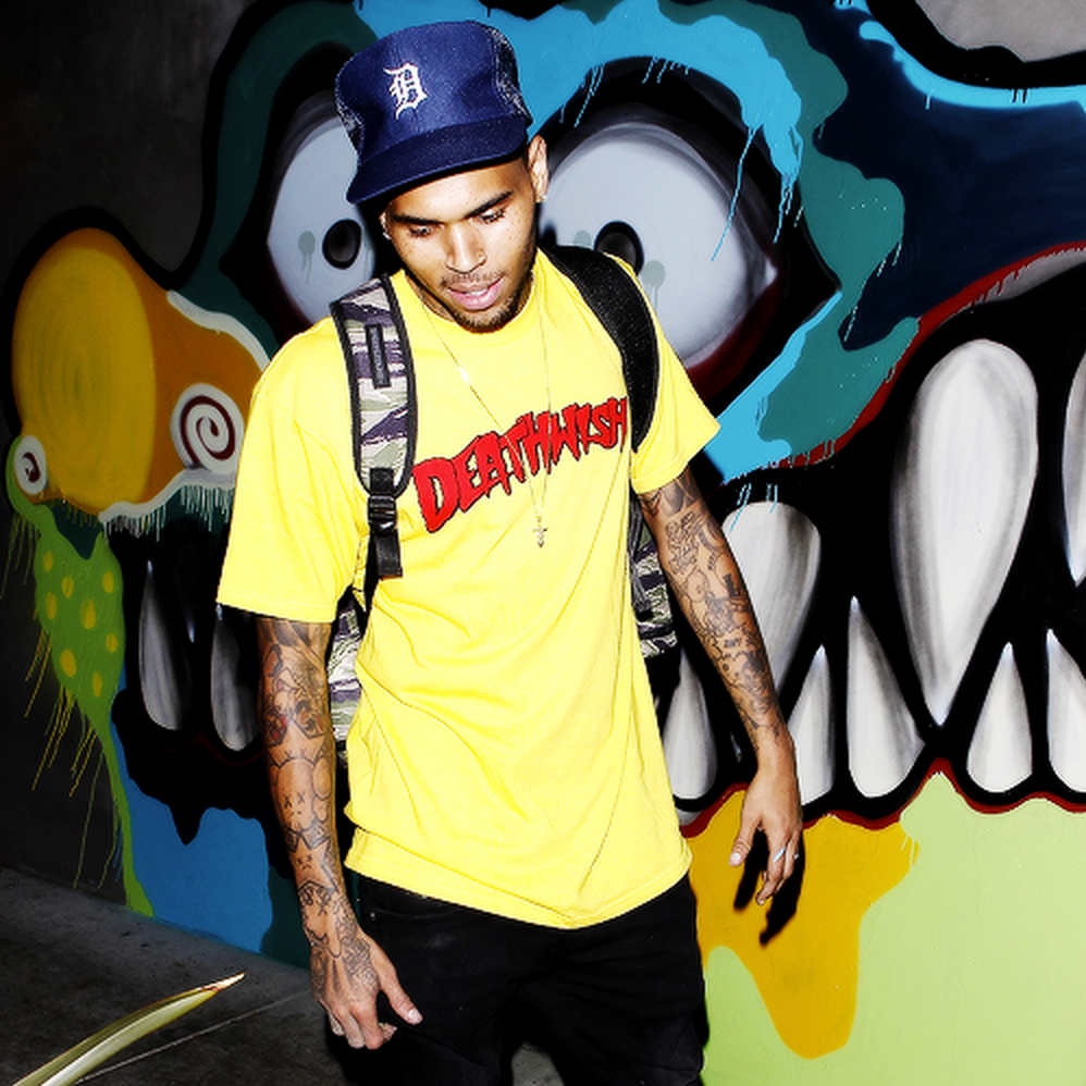 3 músicas novas de Chris Brown: (Counterfeit Feat. Rihanna ...