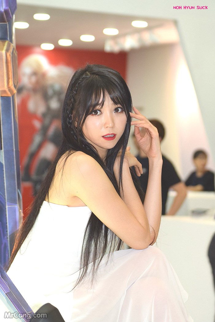 Lee Eun Hye's beauty at G-Star 2016 exhibition (45 photos)