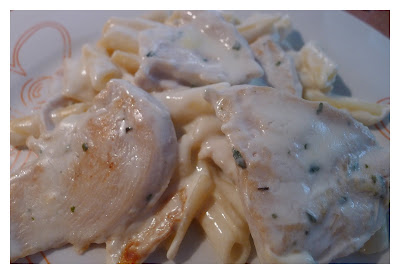  MACARRONES CON POLLO AL PEPE 