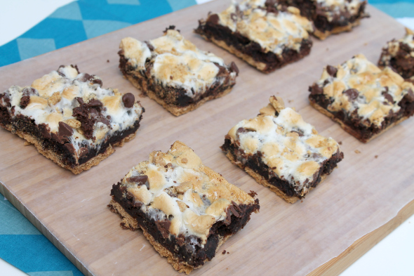 S'More Brownie Bars - perfect treat for your summer parties!