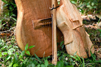 Violin (Rave) y Guitarra (Mbaraka) Mbya Guaraní en Tekoa Katupyry (San Ignacio-Misiones-Argentina)