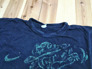 Kreativna radionica BUBA MARA: t shirt surgery preplitanje Kreativna radionica BUBA MARA: t shirt surgery preplitanje