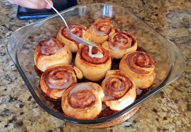 images of Cinnamon Roll Recipe / Homemade Cinnamon Rolls