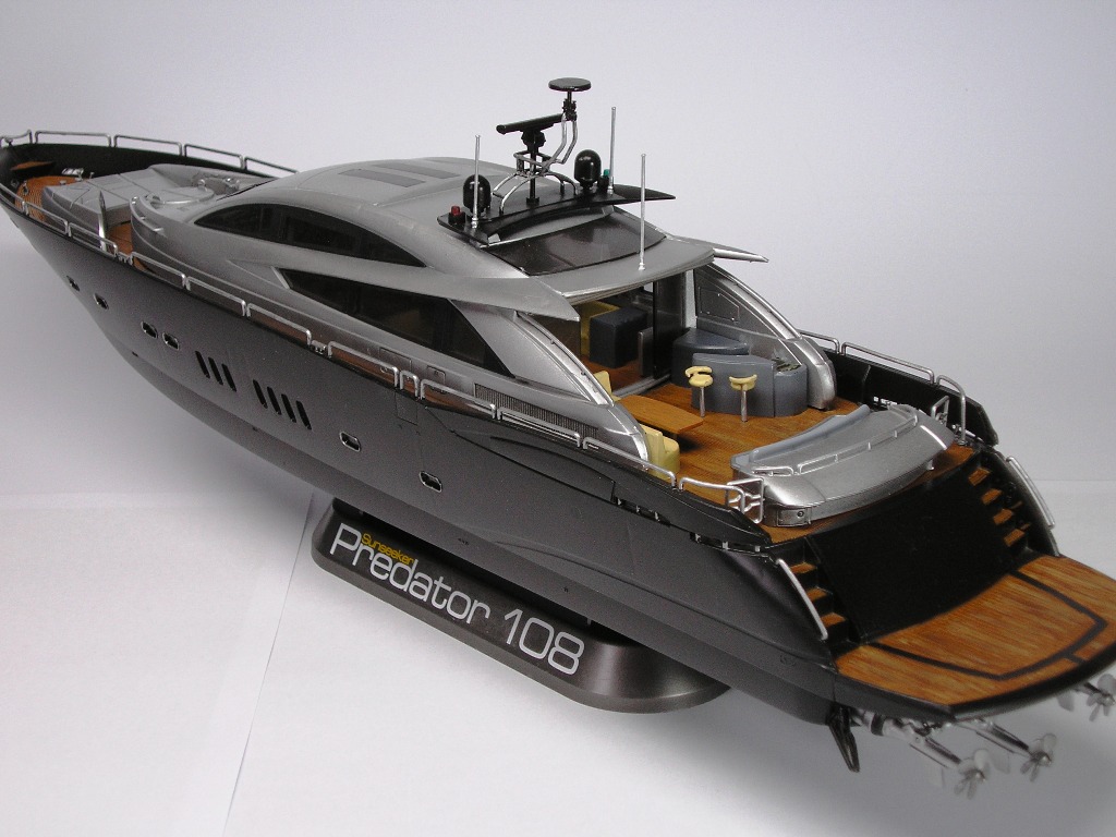Sunseeker Predator 108 inside