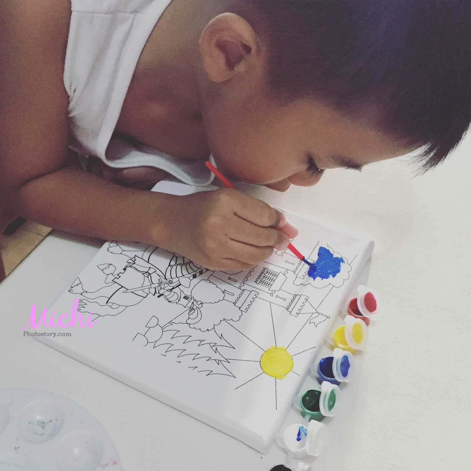 Michi Photostory: Craft Easy: Canvas Painting Kit